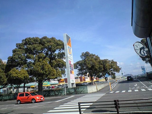 各務原アピタ前